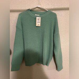 Size Large On 34th vintage style sweater  minty/green color new with tags